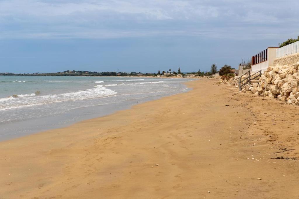 הוילה גראנלי Oasi Del Mare מראה חיצוני תמונה